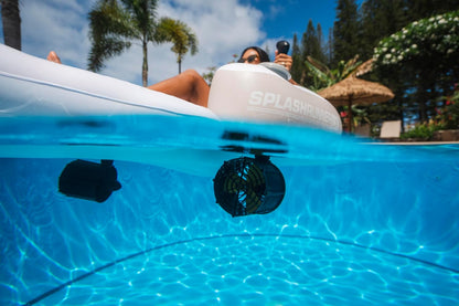 PoolCandy Splash Runner Pro 2.0 Motorized Pool Lounger – 12V Float